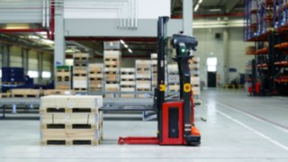 Linde Material Handlingu L-MATIC HD k kauba vastuvõtmisel.