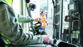 Linde Safety Guardi pardamooduliga (Truck Unit) varustatud juhikabiin