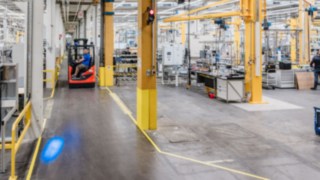 Linde BlueSpotiga Linde lükandmastiga tõstuk