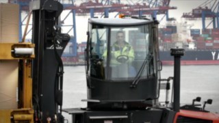 Linde Material Handlingu pööratava juhitöökoha video Linde Material Handlingu pööratava juhitöökoha video